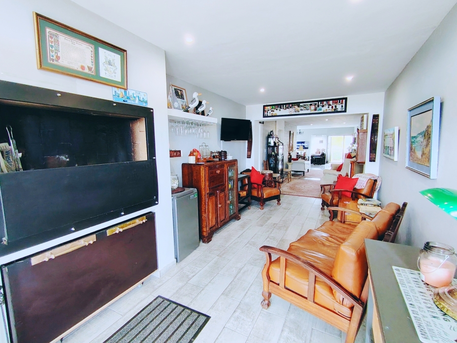 4 Bedroom Property for Sale in Shelley Point Western Cape